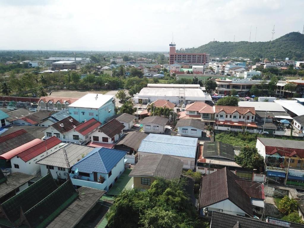 Thanyachatra Boutique Phetchaburi Luaran gambar